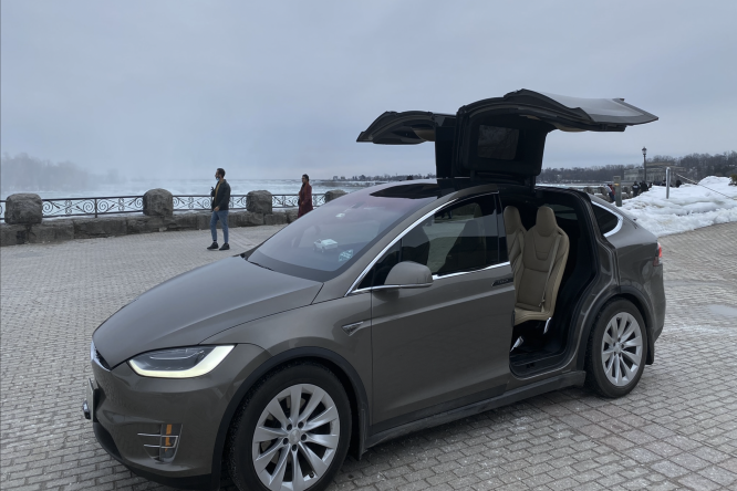 43k-km 2017 Tesla model X 75D