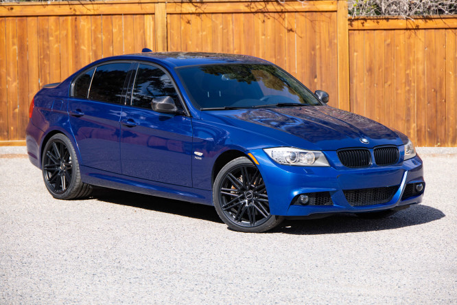 48k-km 2011 BMW 335i Xdrive M-sport 6-speed